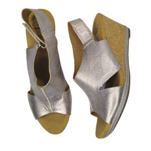 Clark's Collection  Helio Float Wedge Sandal Metallic Pewter Size 9M